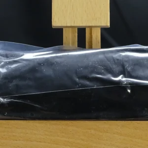 Queso de cabra con ceniza vegetal de 200 gramos para tablas gourmet.